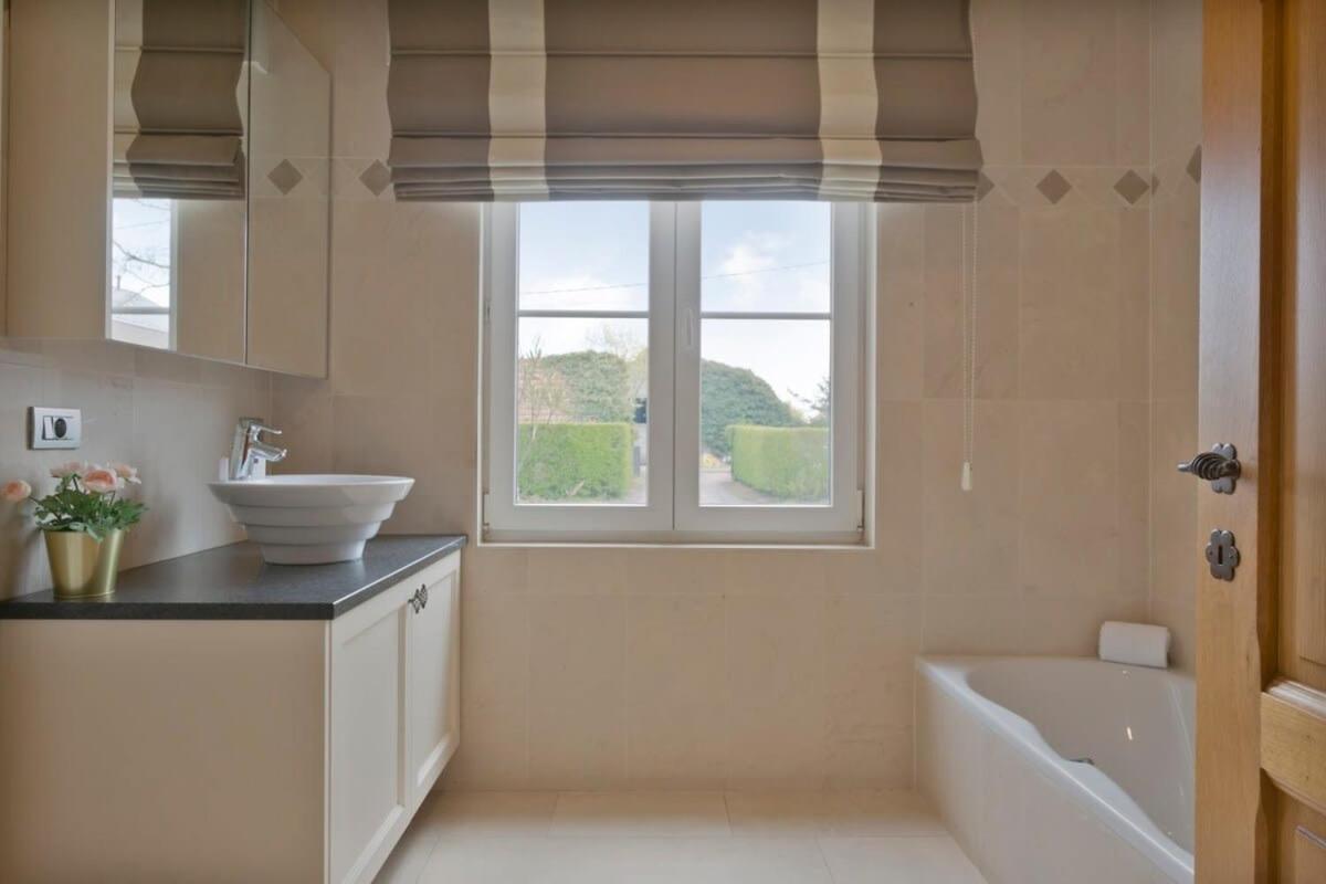 Villa Huswell - Family House With A Beautiful View In Damme Bruges Esterno foto